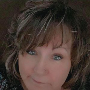 Meet your Posher, Lorrie